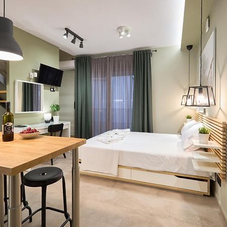 Oisymi Luxury Studios Néa Péramos Bagian luar foto