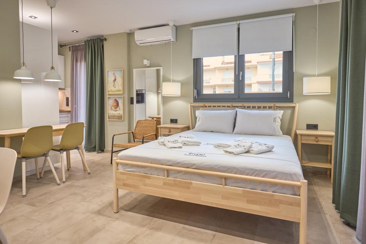 Oisymi Luxury Studios Néa Péramos Bagian luar foto