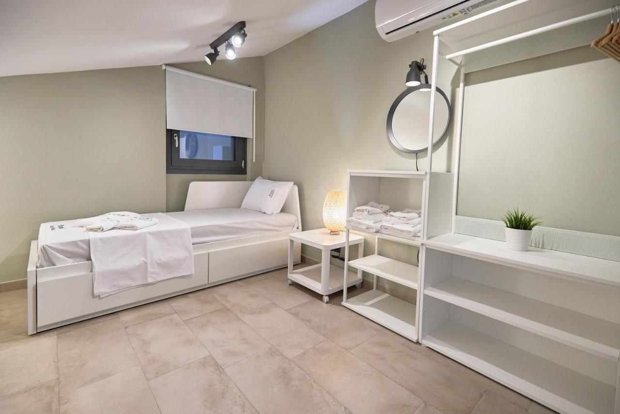 Oisymi Luxury Studios Néa Péramos Bagian luar foto