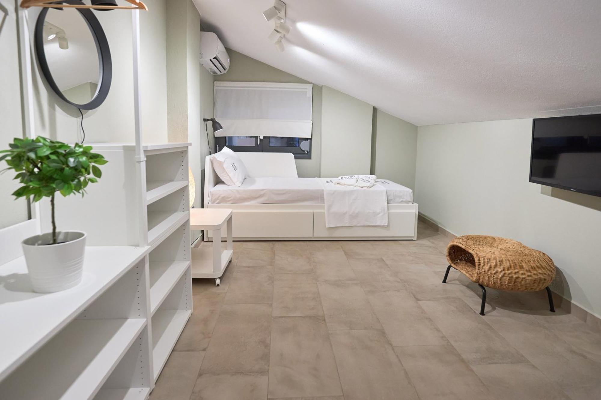 Oisymi Luxury Studios Néa Péramos Bagian luar foto